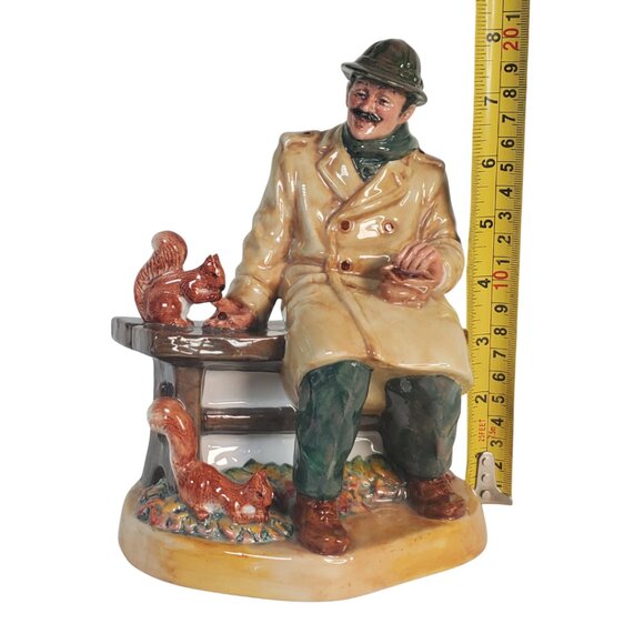 Royal Doulton Lunchtime Figurine HN2485 - Picture 8 of 9
